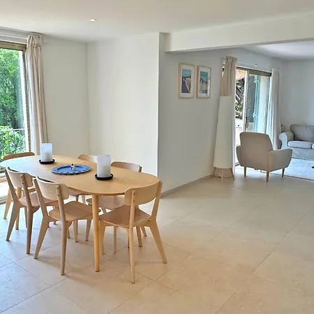 Grand Pin 77 アパート