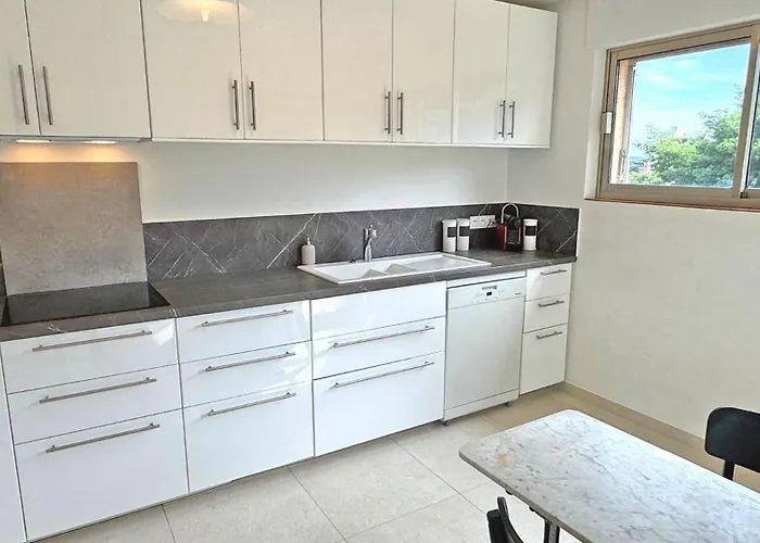 Grand Pin 77 アパート *