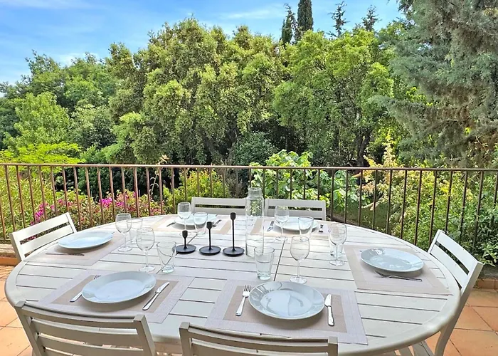 Grand Pin 77 アパート